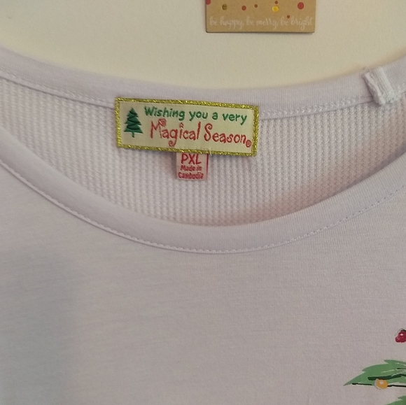 Magical Season White 3/4 Sleeve Holiday Top Camper - Picture 6 of 7